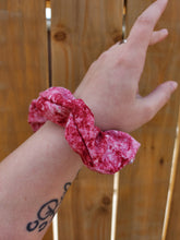 Load image into Gallery viewer, Pink Splatter