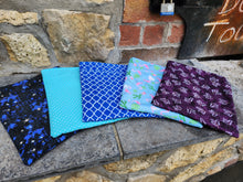 Load image into Gallery viewer, Polka dot Book Sleeve