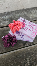 Load image into Gallery viewer, Coral Reef scrunchie