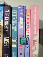 Load image into Gallery viewer, Bookworm hook chain bookmark