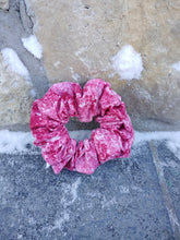 Load image into Gallery viewer, Pink Splatter