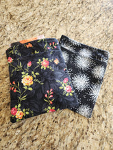 Load image into Gallery viewer, Roses Book Sleeve
