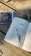 Load image into Gallery viewer, Dear Reader friendship bracelet bookmark

