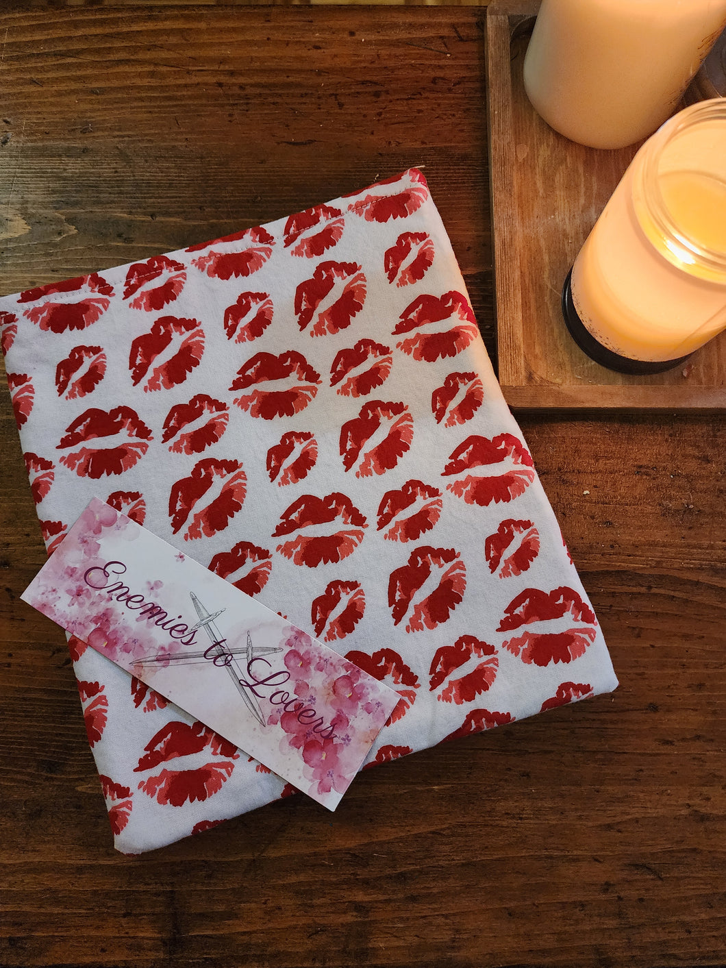 Kiss on the lips book Sleeve