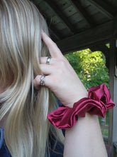 Load image into Gallery viewer, Ruby Scrunchie
