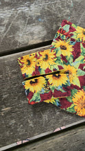 Load image into Gallery viewer, Sunflower drink cozie
