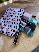Load image into Gallery viewer, Underwear print Make up bag

