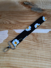 Load image into Gallery viewer, Daisy Key fob
