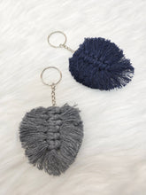 Load image into Gallery viewer, macrame key chain

