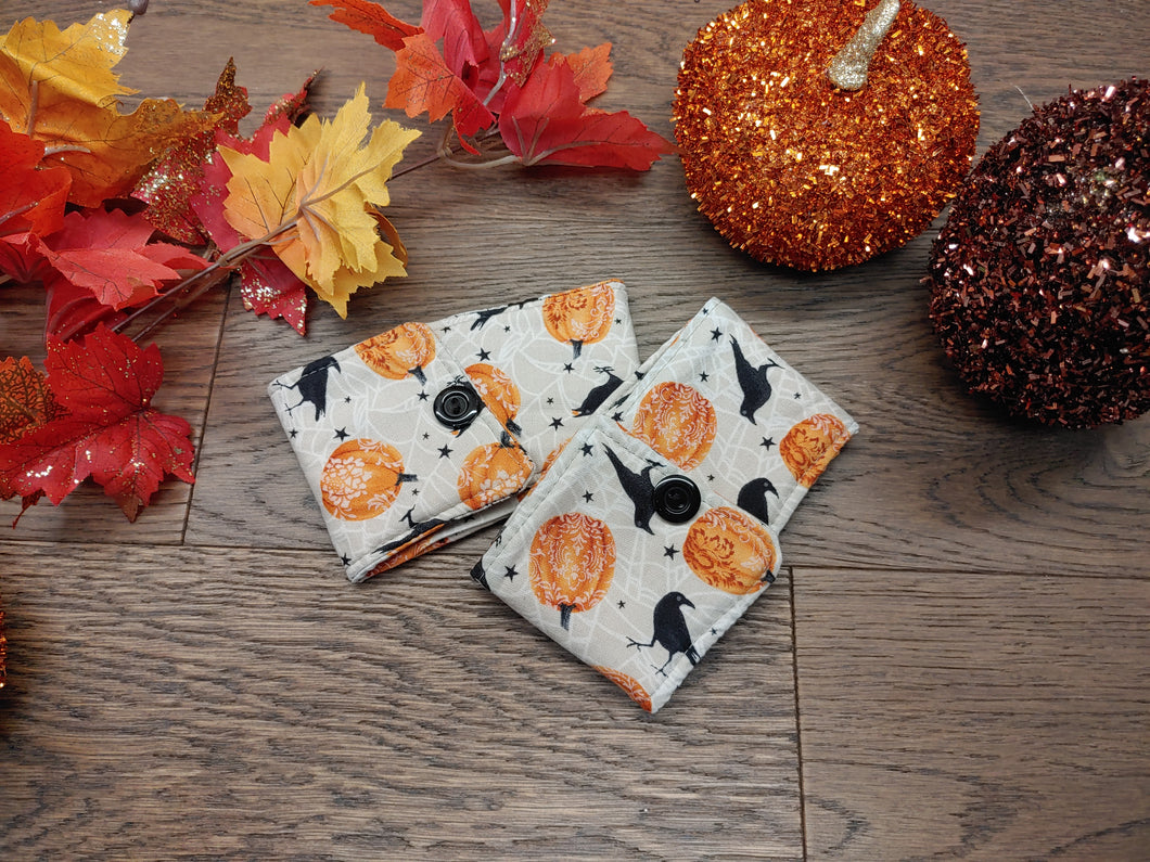 Spooky vibes Drink Cozie