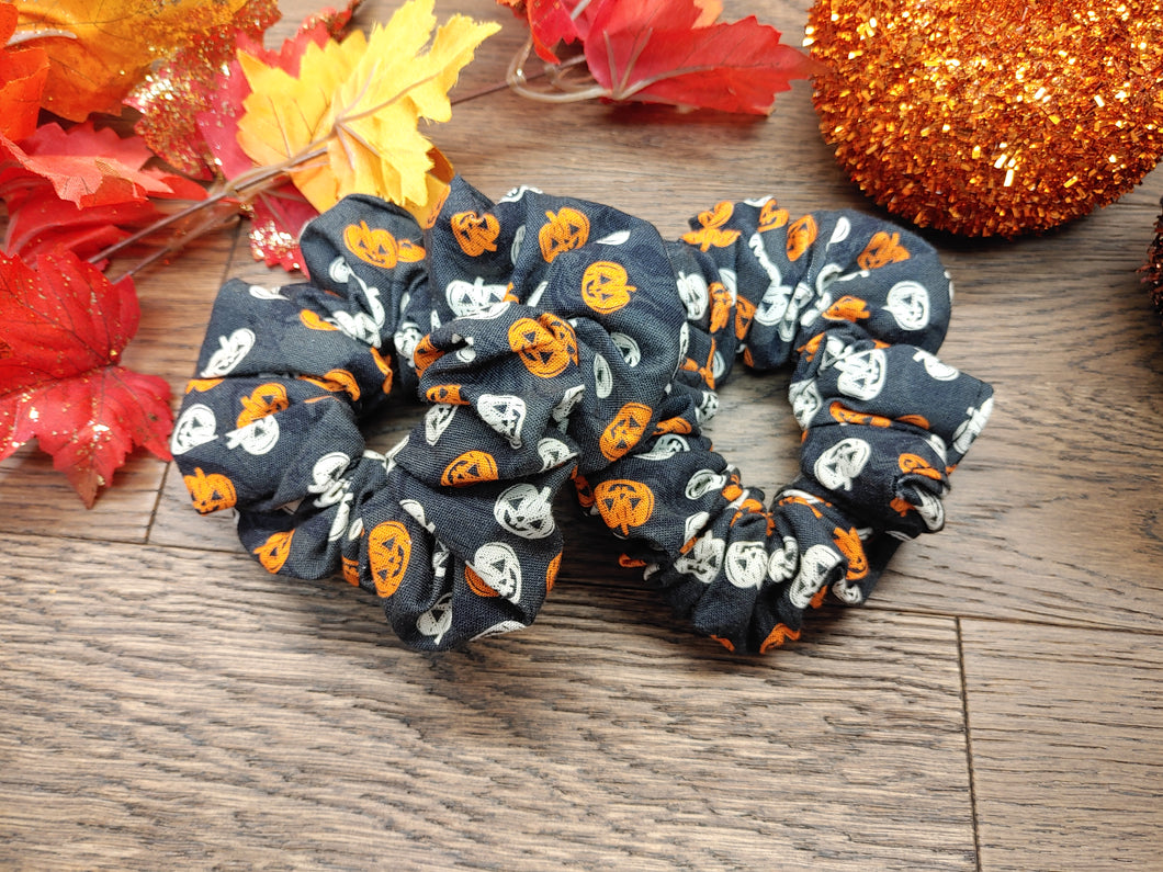 Tiny Pumpkins Scrunchie