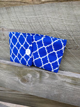 Load image into Gallery viewer, Royal Lattice Drink Cozie
