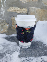 Load image into Gallery viewer, Roses Drink Cozie
