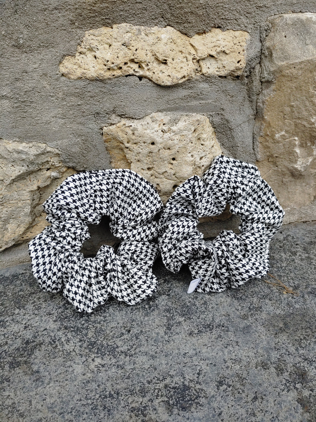 Hounds tooth Scrunchie